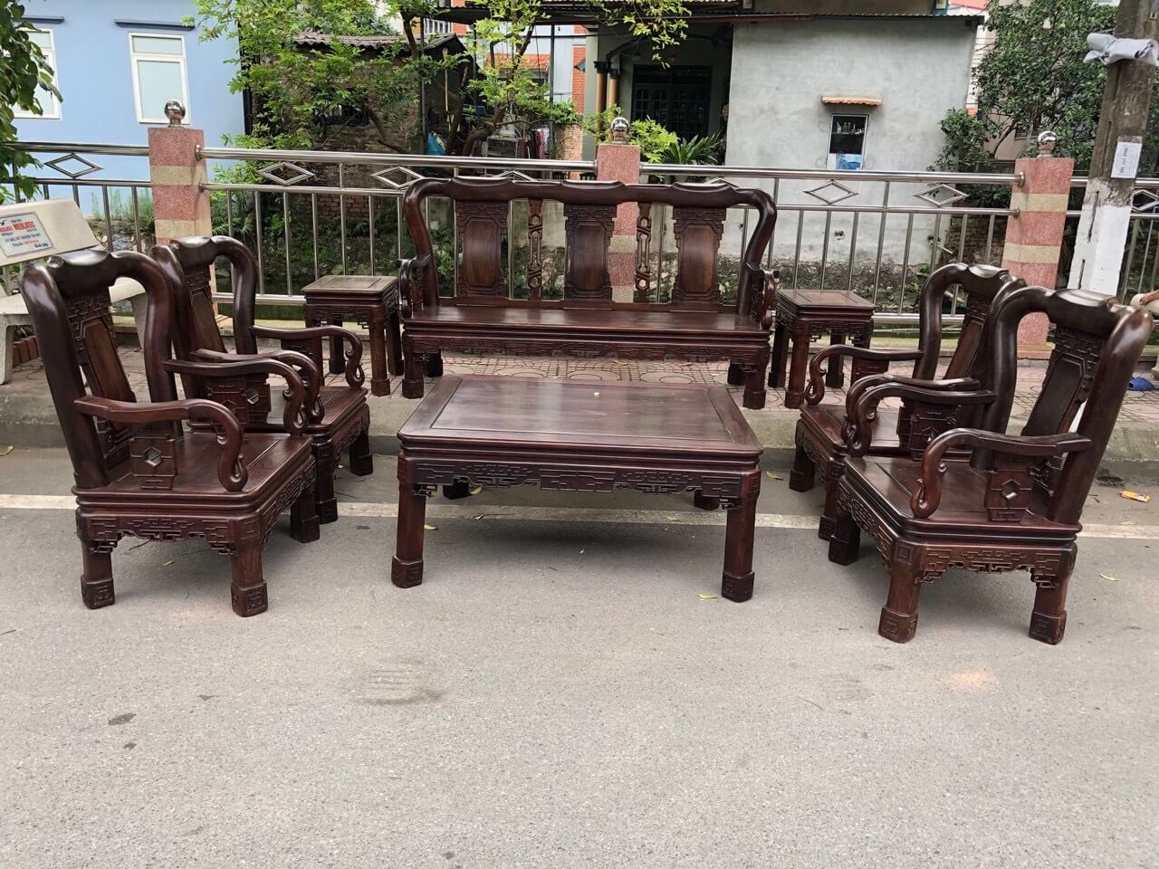 thu mua bàn ghế gỗ cũ tphcm