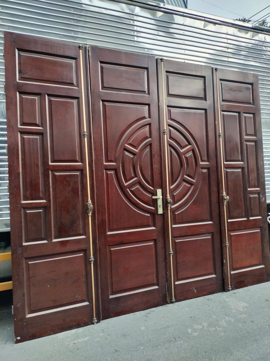 thu mua cửa gỗ cũ