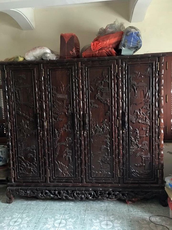 Tủ gỗ xưa cũ